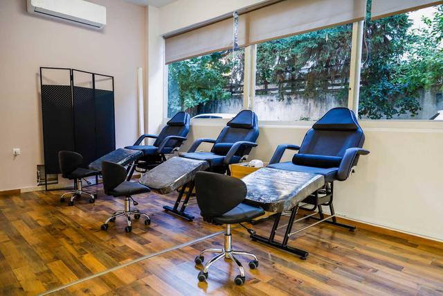 ManiChic Nail Academy gallery 3